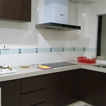 2. Luxury Kristal Condo 2 丹绒亚路高級市中心住宅 Kapayan Exterior photo