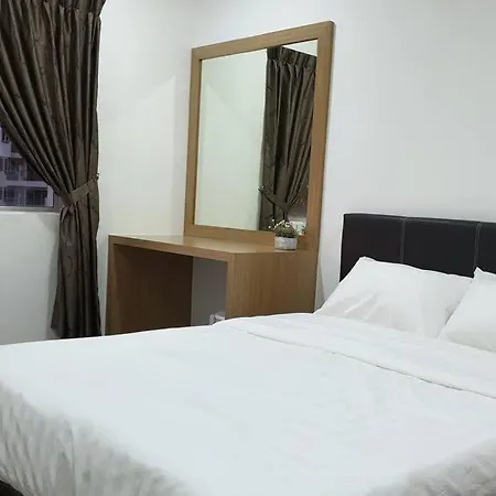 2. Luxury Kristal Condo 2 丹绒亚路高級市中心住宅 Kapayan Exterior photo