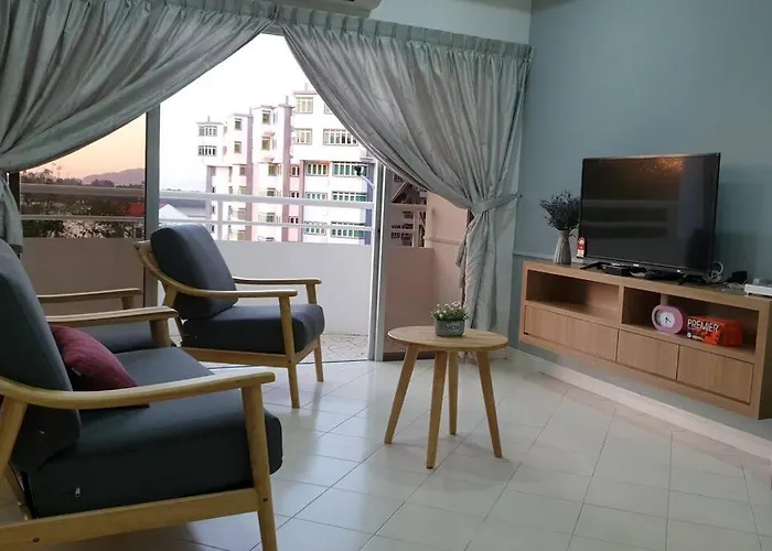2. Luxury Kristal Condo 2 丹绒亚路高級市中心住宅