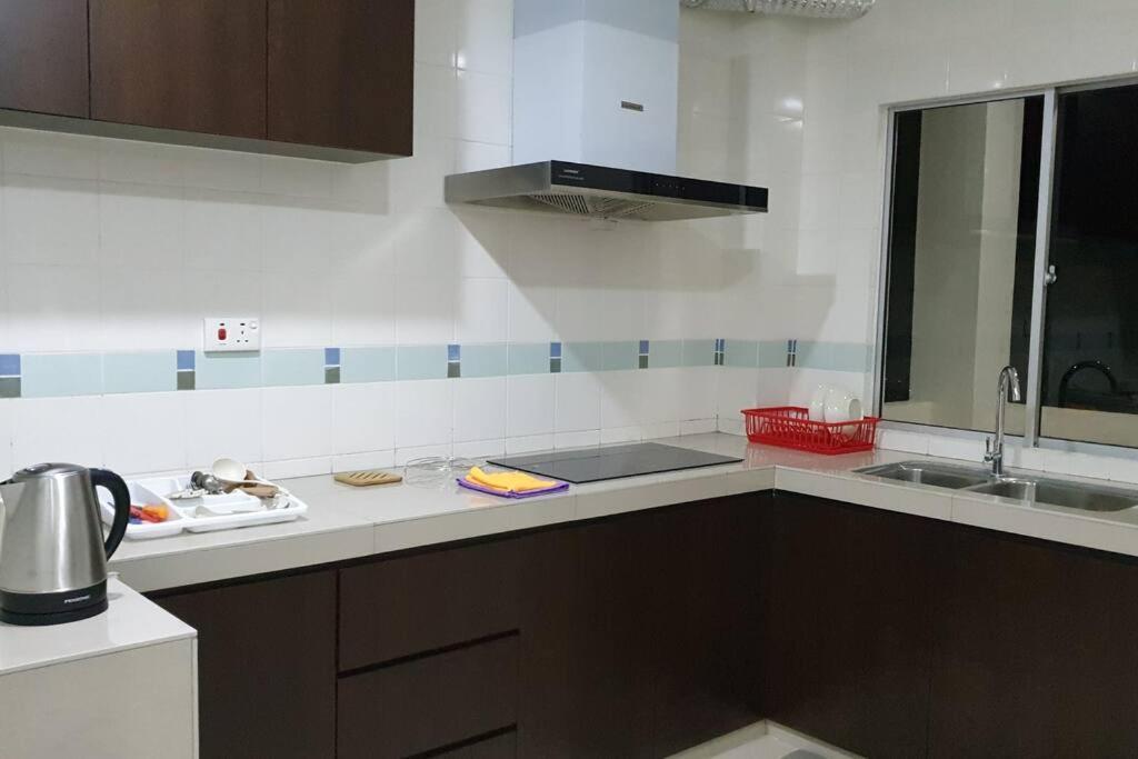 2. Luxury Kristal 2 丹绒亚路高級市中心住宅 Apartment *