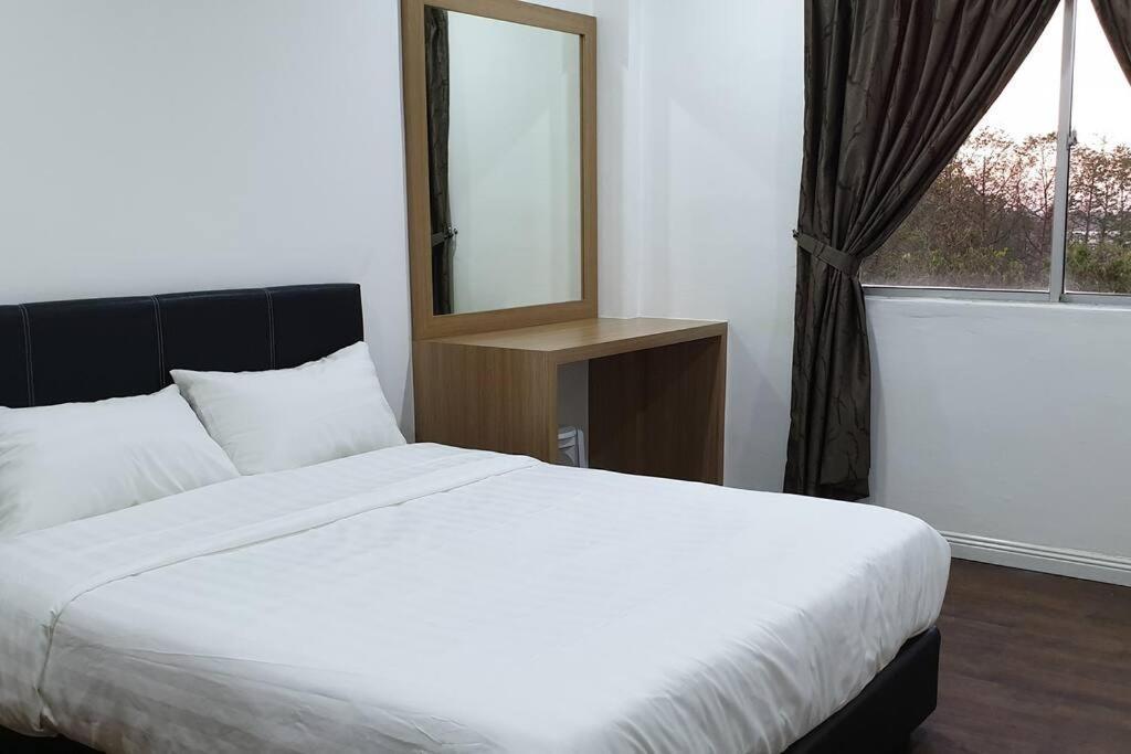 2. Luxury Kristal 2 丹绒亚路高級市中心住宅 Apartment *