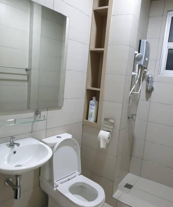 2. Luxury Kristal 2 丹绒亚路高級市中心住宅 Apartment *
