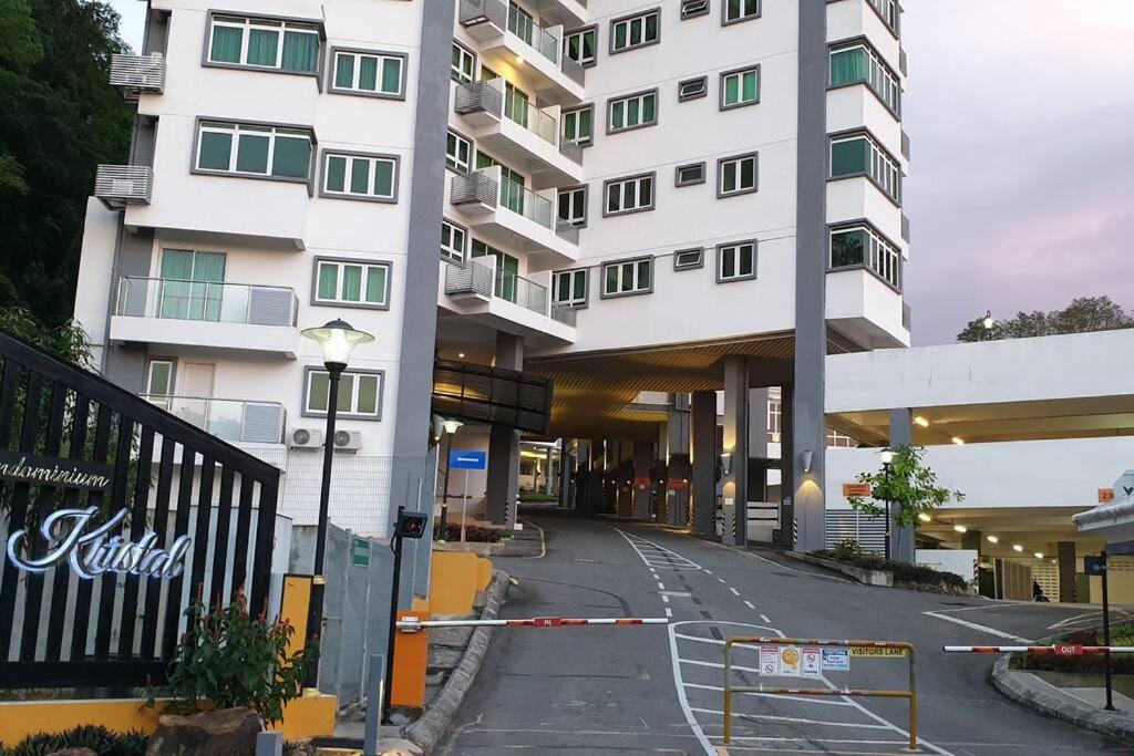 2. Luxury Kristal 2 丹绒亚路高級市中心住宅 Apartment